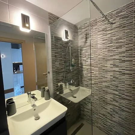 Porta Leks Apartment, Self Check-in, Own Parking * 스코페