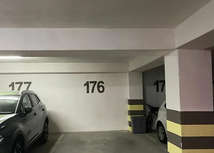 Porta Leks Apartment, Self Check-in, Own Parking 아파트 스코페