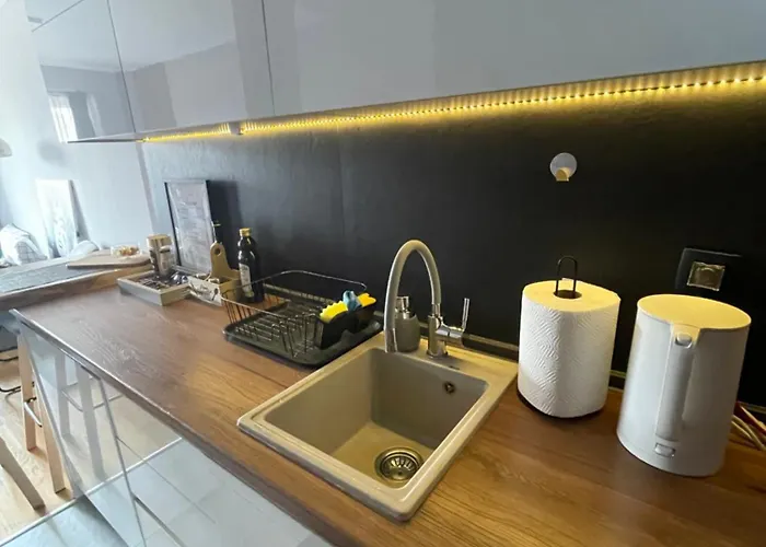 Porta Leks Apartment, Self Check-in, Own Parking 아파트 스코페